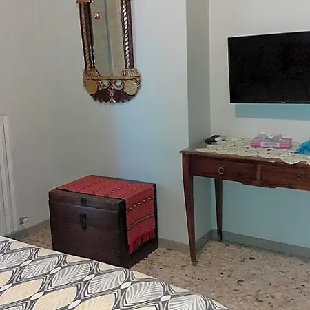 Bed and Breakfast Chez Gle 3*